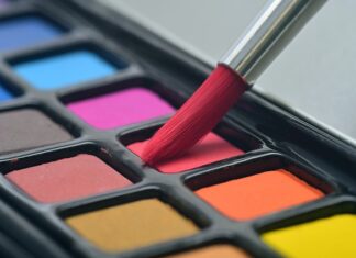 Jak malować usta po 50 roku życia? Jak malować usta po 50 roku życia?