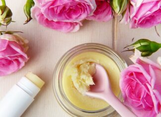 Jak Zmatowić szminkę na ustach?