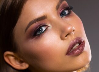 Jak malować usta żeby były większe? Jak malować usta żeby były większe?