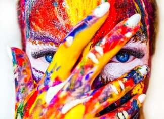 Jak zrobić makijaż ust? Jak zrobić makijaż ust?