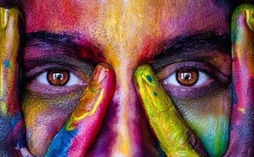 Czym najlepiej wycierać twarz po umyciu?