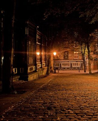 Czy można chodzić po mieście z wiatrówka?